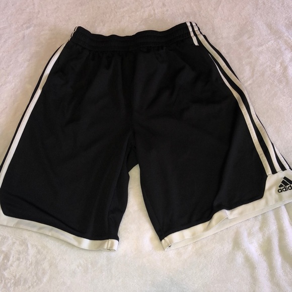 adidas Other - 2 Adidas drawstring shorts with pockets